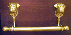 Bullmastiff 2009 Bracket with 5/8" rod and finial